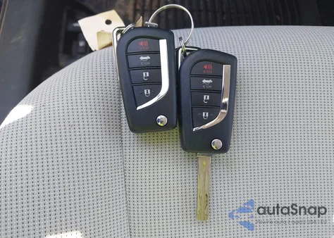 2020 Toyota Corolla Le z USA, uszkodzony, nr VIN 5YFEPRAE4LP125240